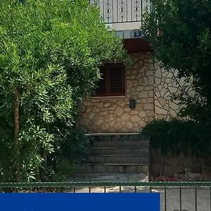 Apartman Family***, Selce